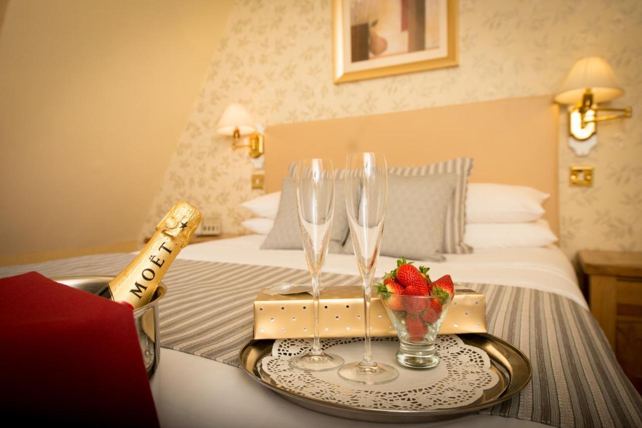 Glen-Yr-Afon House Hotel Аск Екстер'єр фото