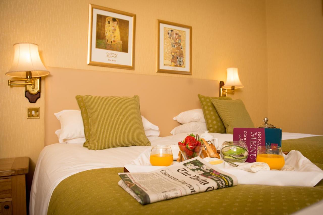 Glen-Yr-Afon House Hotel Аск Екстер'єр фото