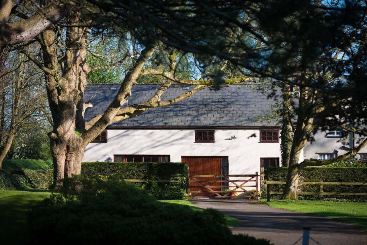 Glen-Yr-Afon House Hotel Аск Екстер'єр фото