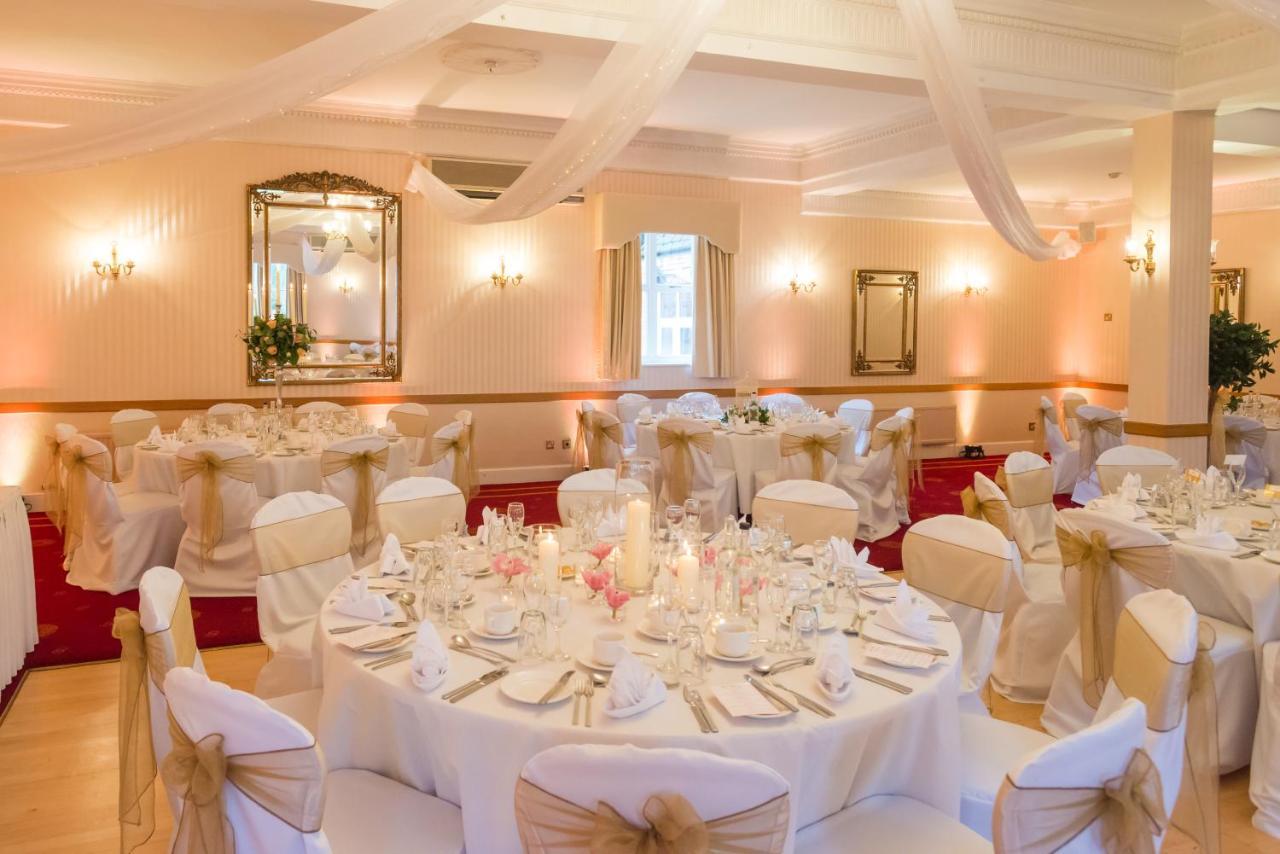 Glen-Yr-Afon House Hotel Аск Екстер'єр фото